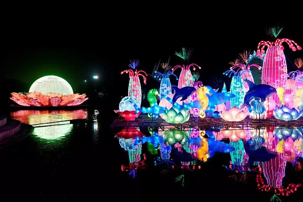 Glow Garden - الحديقة المتوهجة