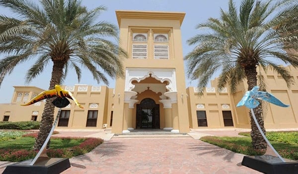 Falcon Centre - مركز الصقور والرياضات التراثية
