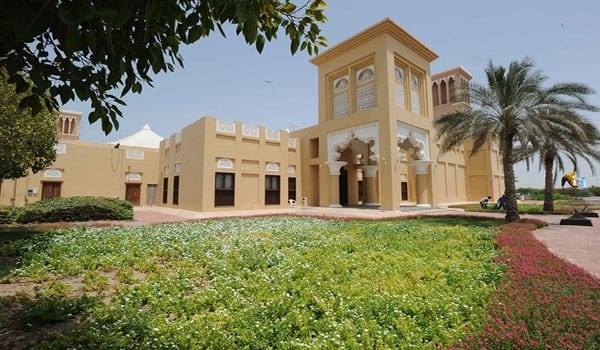 Falcon Centre - مركز الصقور والرياضات التراثية