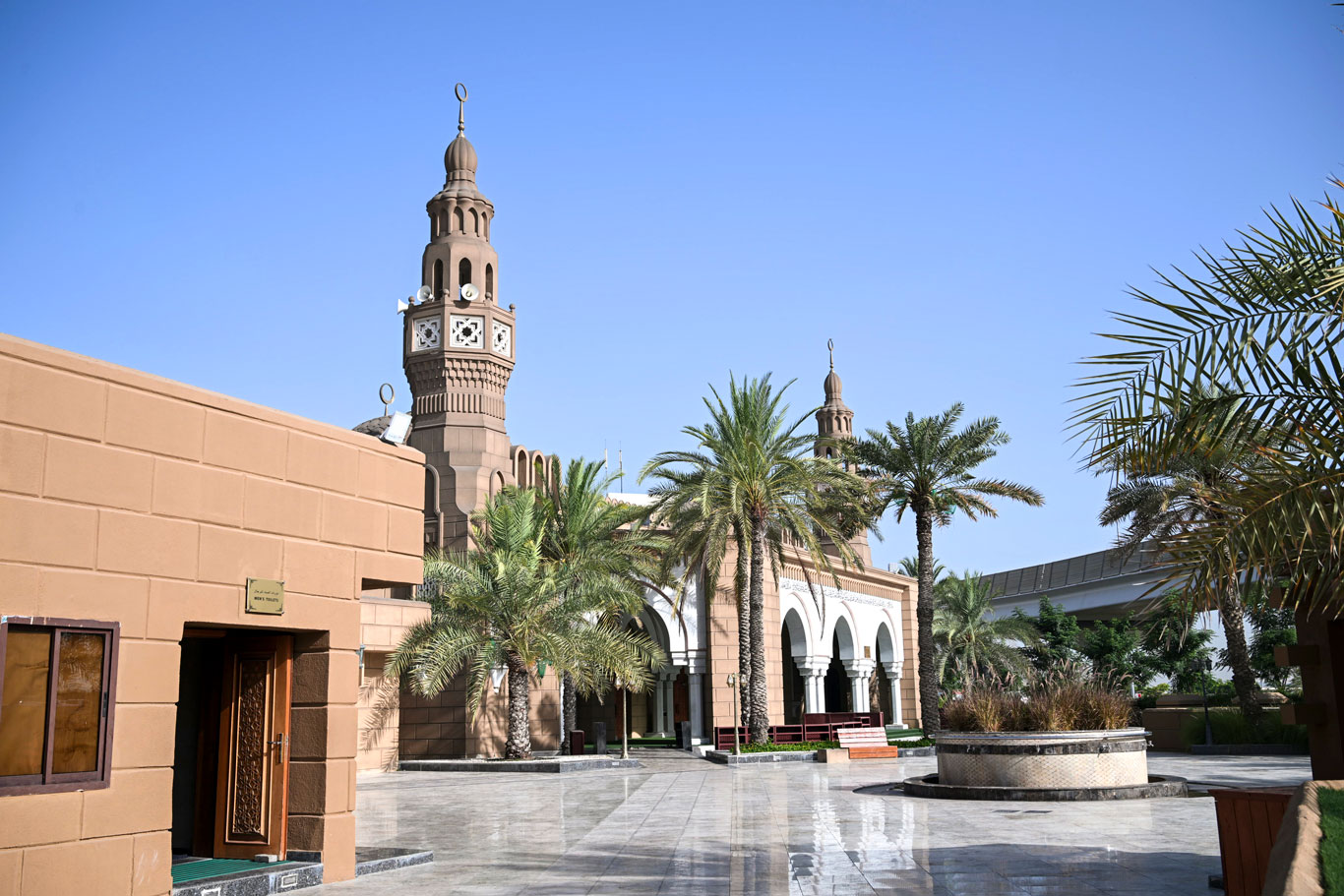 Al Rashidiya Grand Mosque 5