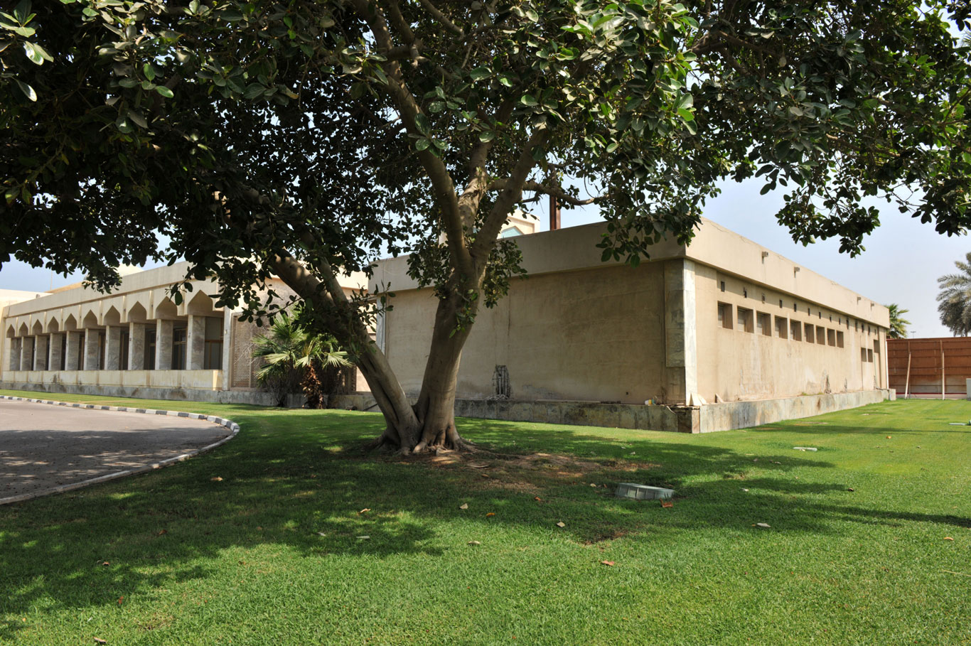 Hospitality Palace (Al Diyafah Palace) 5